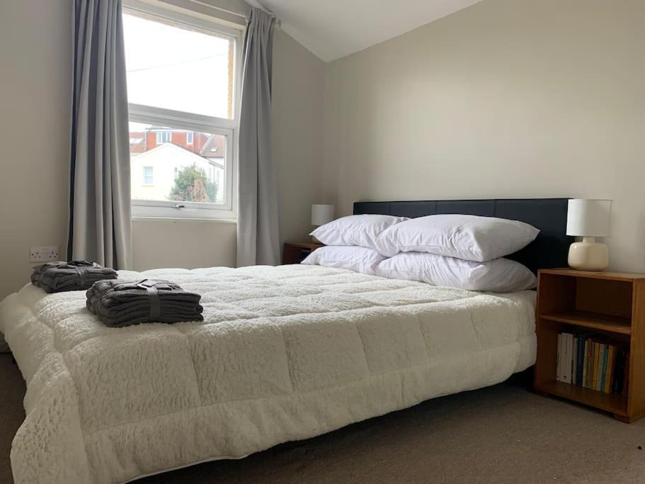 Central 2 Bed Flat. Free Parking Бристол Екстериор снимка